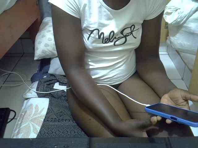 Ebonydora webcam