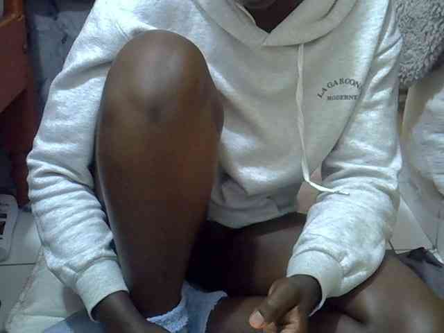 Ebonydora webcam