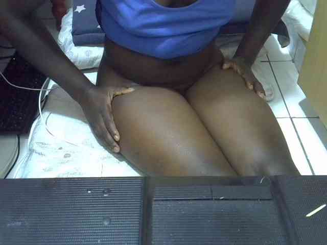 Ebonydora webcam