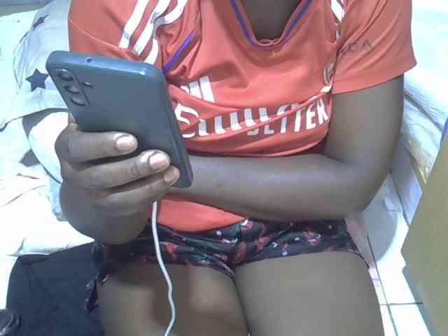 Ebonydora webcam