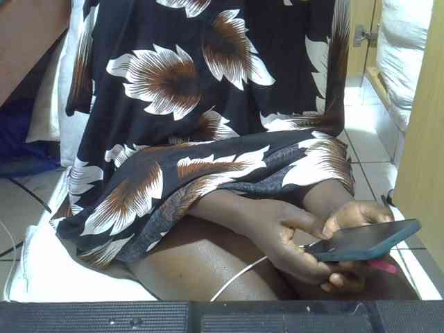 Ebonydora webcam