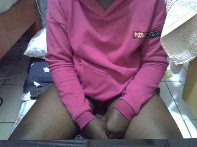 Ebonydora webcam