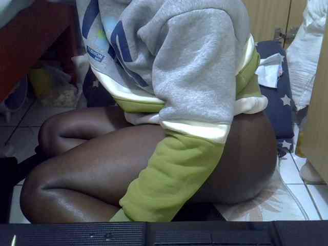 Ebonydora webcam
