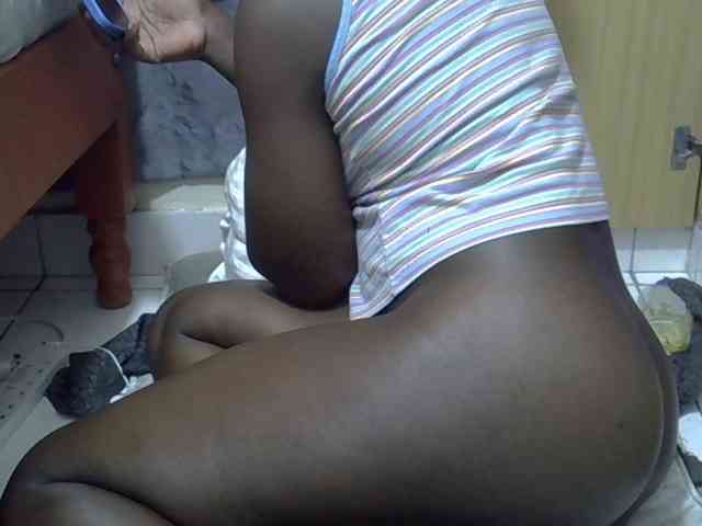 Ebonydora webcam
