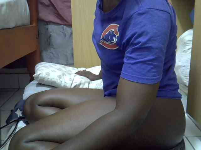 Ebonydora webcam