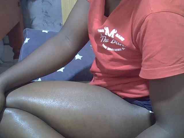 Ebonydora webcam