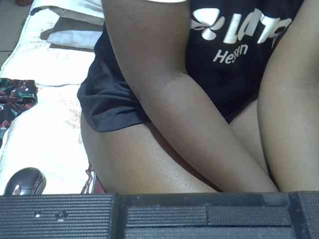 Ebonydora webcam