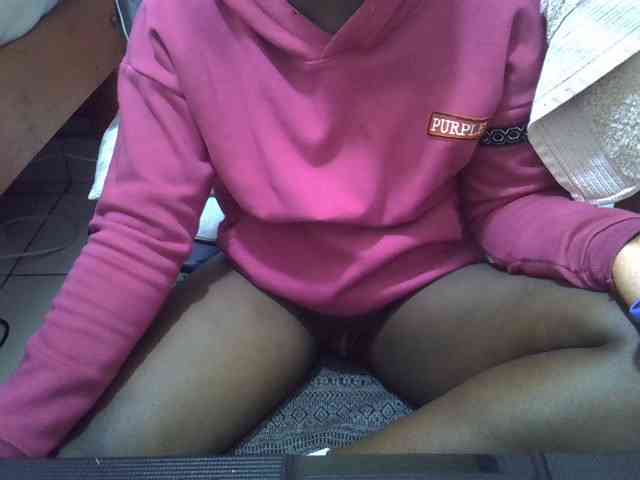 Ebonydora webcam