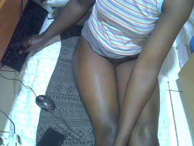 Ebonydora webcam