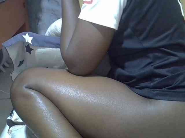 Ebonydora webcam