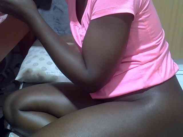 Ebonydora webcam