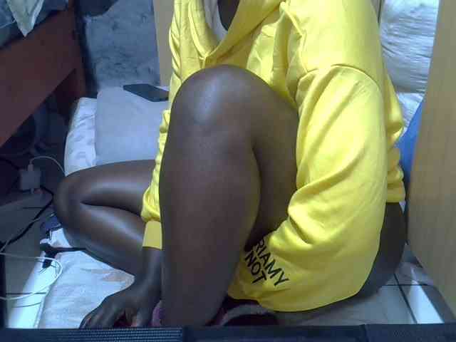 Ebonydora webcam