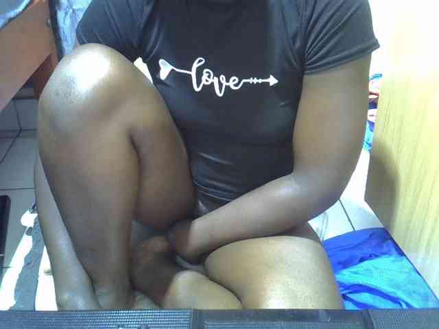 Ebonydora webcam