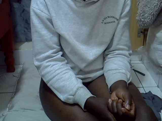 Ebonydora webcam