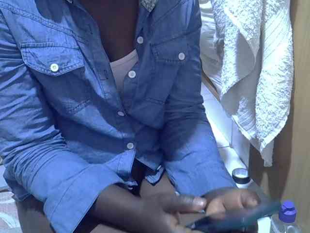 Ebonydora webcam