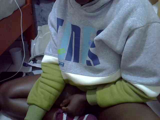 Ebonydora webcam
