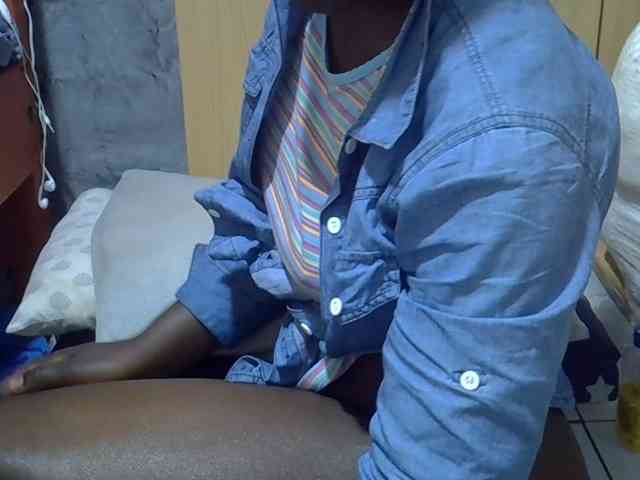 Ebonydora webcam