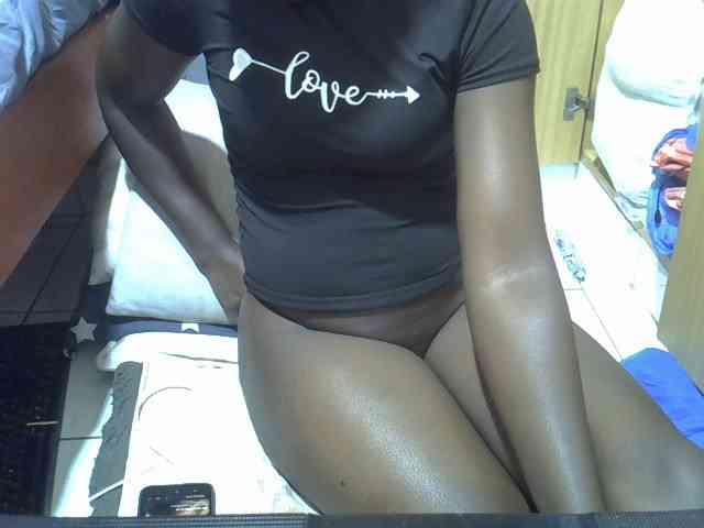 Ebonydora webcam