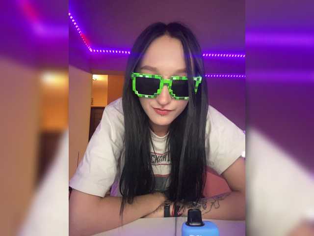 Maya-onelya live cam on BongaCams