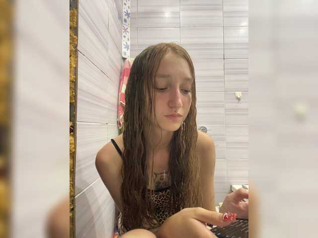 Maya-onelya live cam on BongaCams