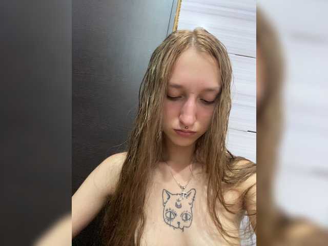 Maya-onelya live cam on BongaCams