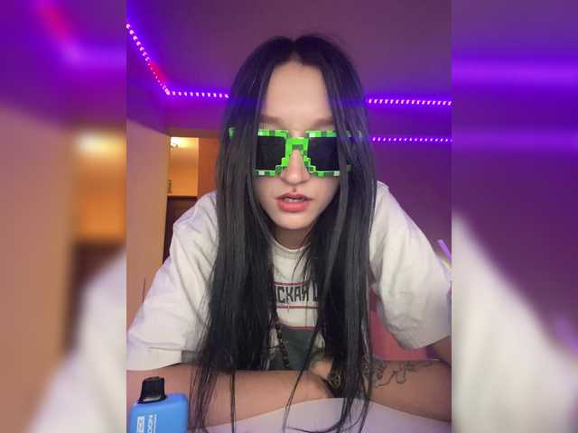 Maya-onelya live cam on BongaCams