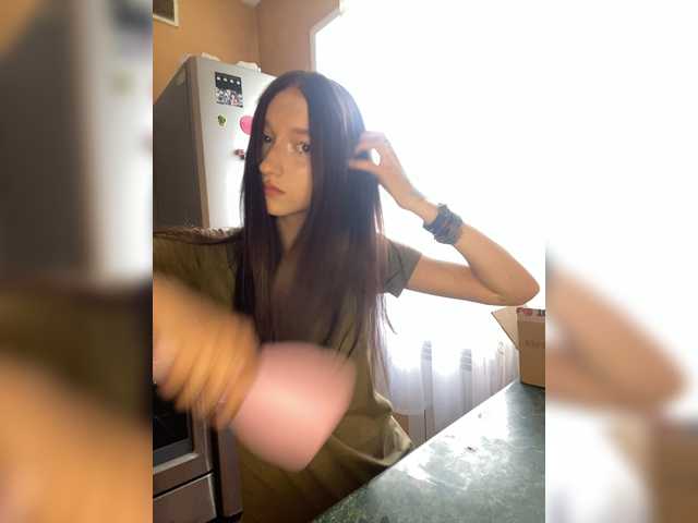 Maya-onelya live cam on BongaCams