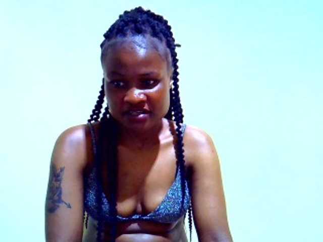 queenivy Live Cam on BongaCams