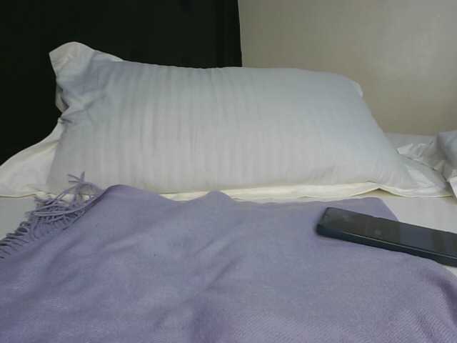 Sweet-Aura live cam on BongaCams
