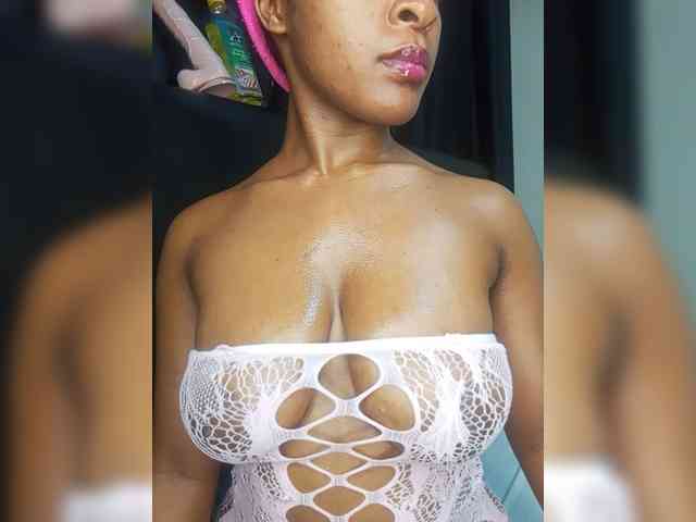 vickyprettyboobs