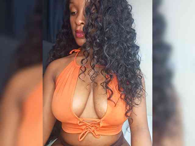 vickyprettyboobs webcam
