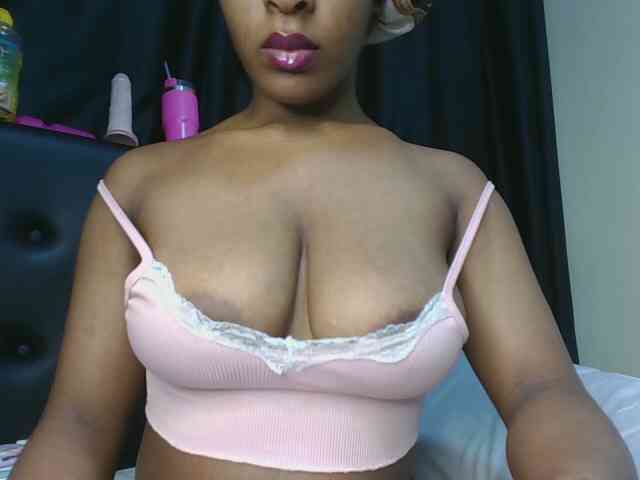 vickyprettyboobs