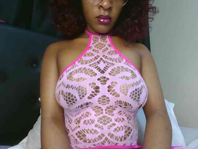 vickyprettyboobs webcam