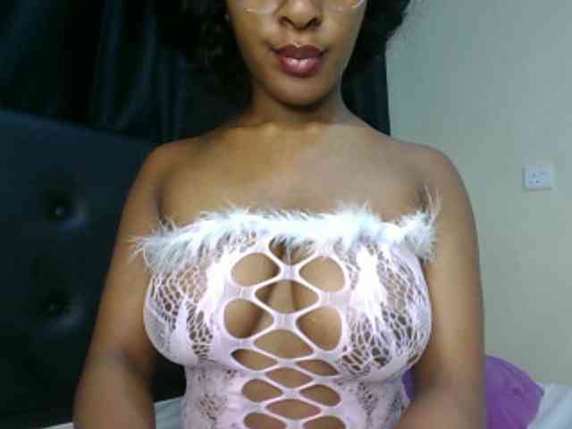 vickyprettyboobs webcam