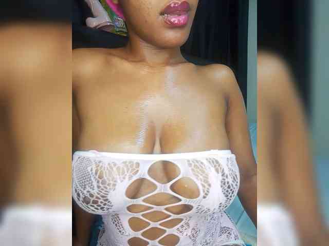 vickyprettyboobs