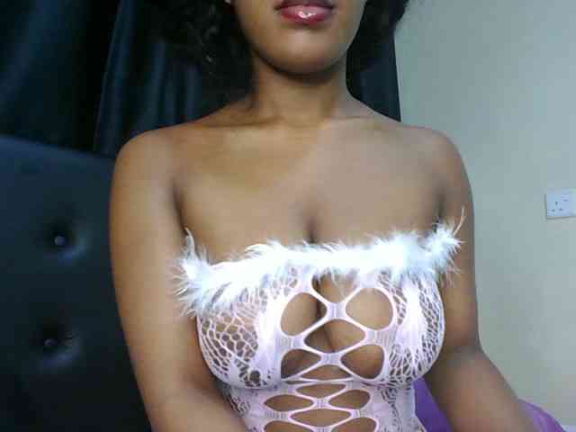 vickyprettyboobs webcam