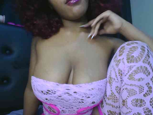 vickyprettyboobs webcam
