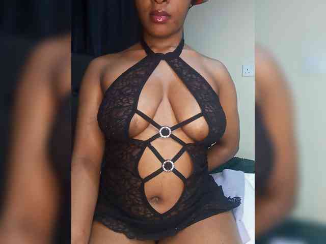 vickyprettyboobs webcam