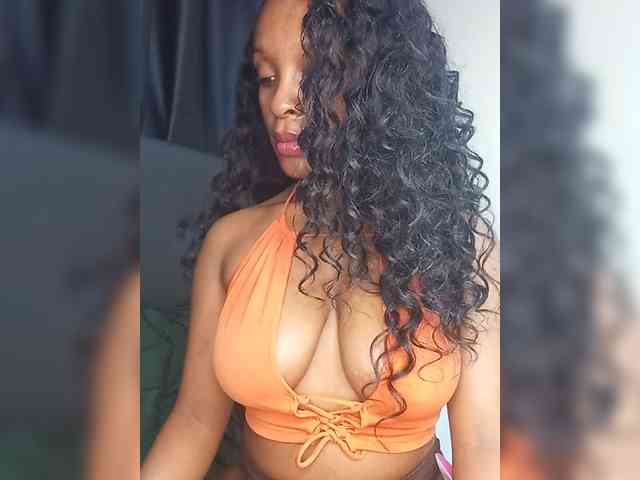 vickyprettyboobs webcam