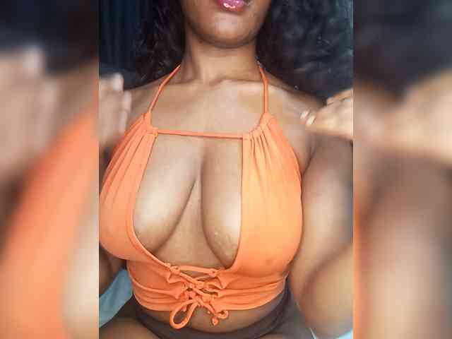 vickyprettyboobs webcam