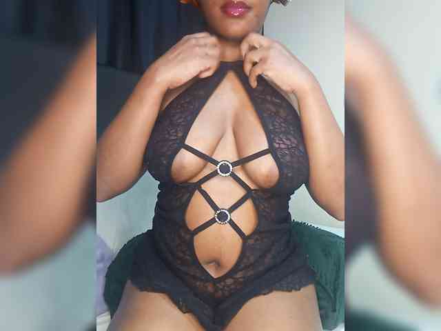 vickyprettyboobs webcam