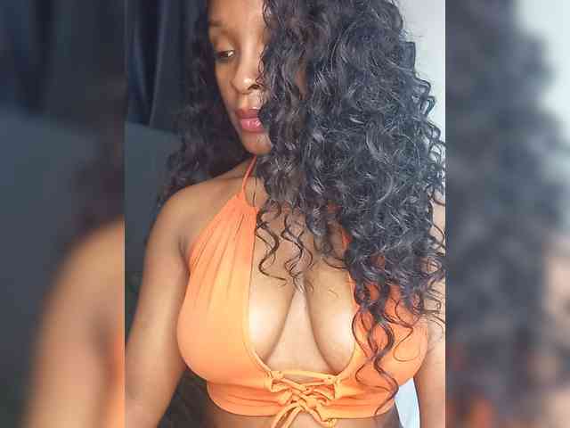 vickyprettyboobs webcam