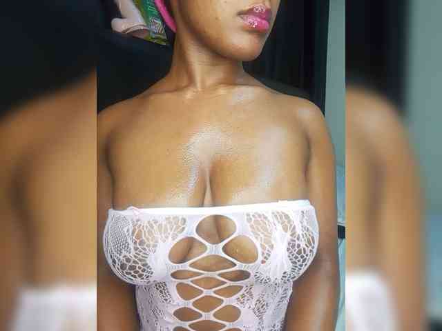 vickyprettyboobs