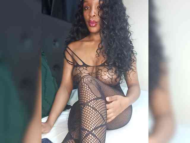 vickyprettyboobs webcam