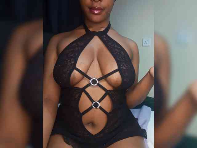 vickyprettyboobs's live room