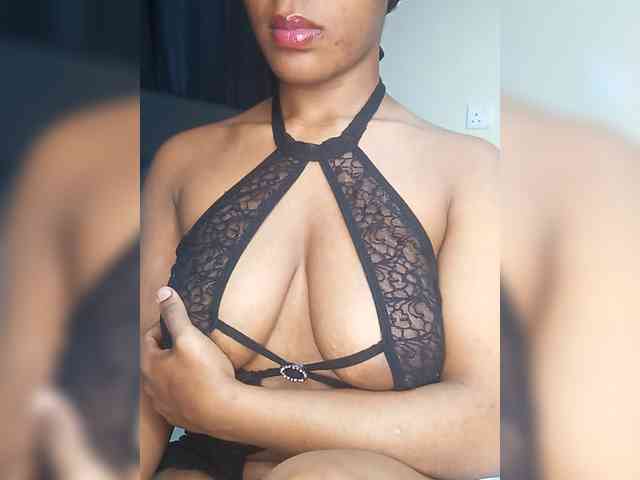 vickyprettyboobs webcam