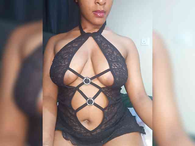 vickyprettyboobs webcam