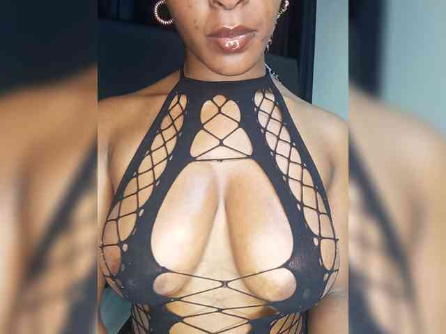 Model: vicky_pretty_tirries
