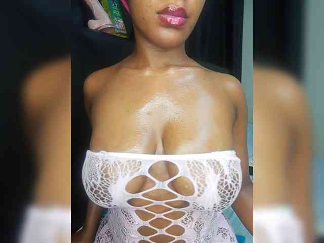 vickyprettyboobs