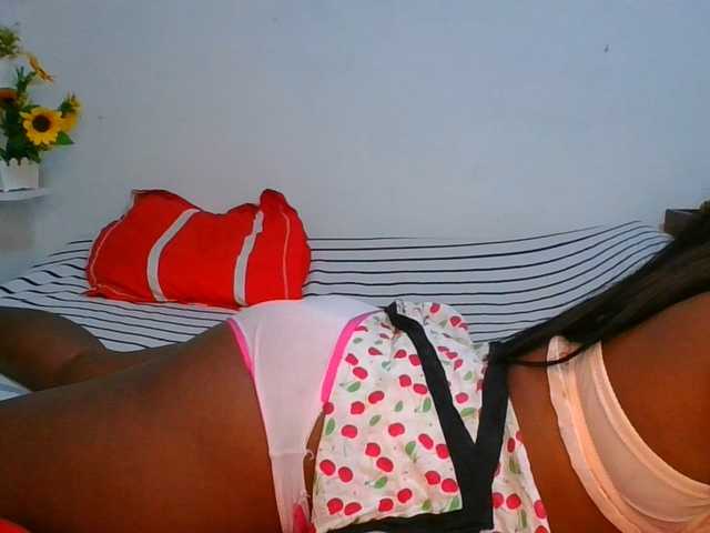 Pauliemarie live cam on BongaCams